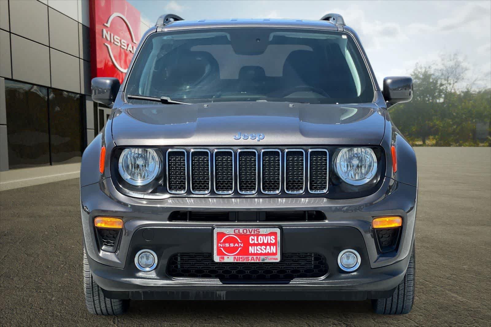 Used 2020 Jeep Renegade Latitude w/ UConnect 8.4 Nav Group AWD/4WD image 11