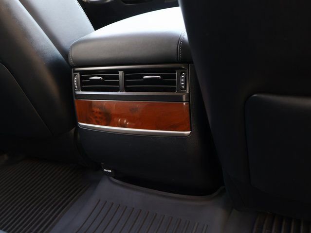 Used 2021 Lexus LX 570 4WD w/ Luxury Package image 16