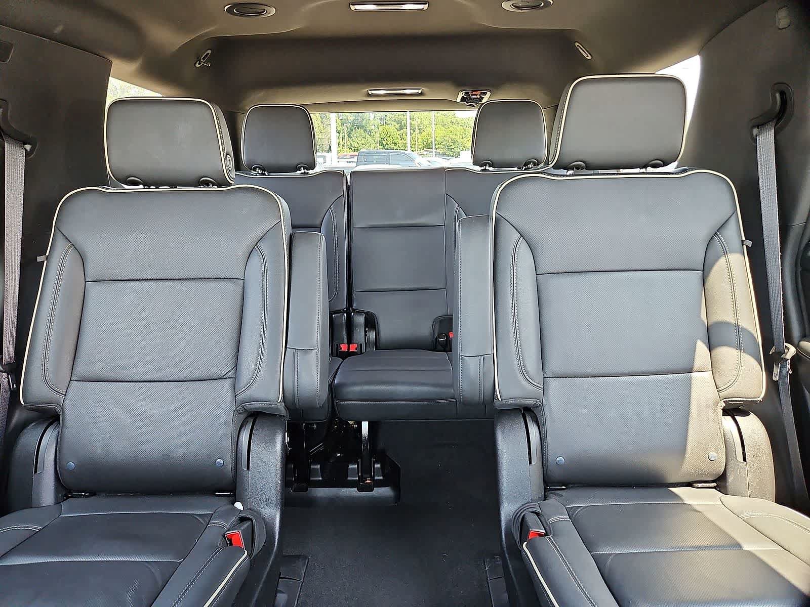 Used 2024 GMC Yukon SLT AWD/4WD image 14