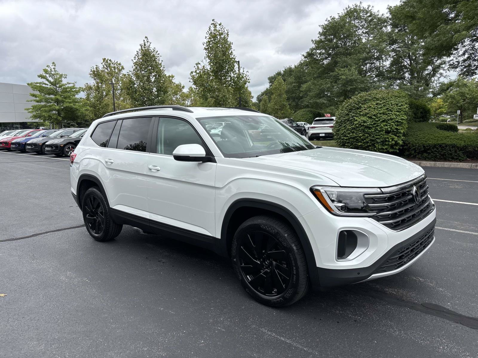 New 2026 Volkswagen Atlas SE AWD/4WD image 1