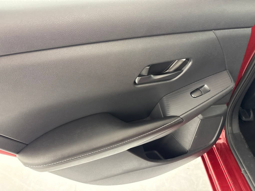Used 2024 Nissan Sentra SV FWD image 26