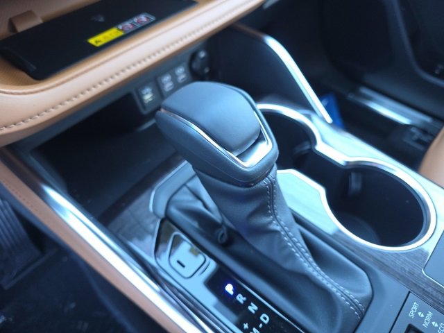 New 2026 Toyota Highlander Platinum image 23