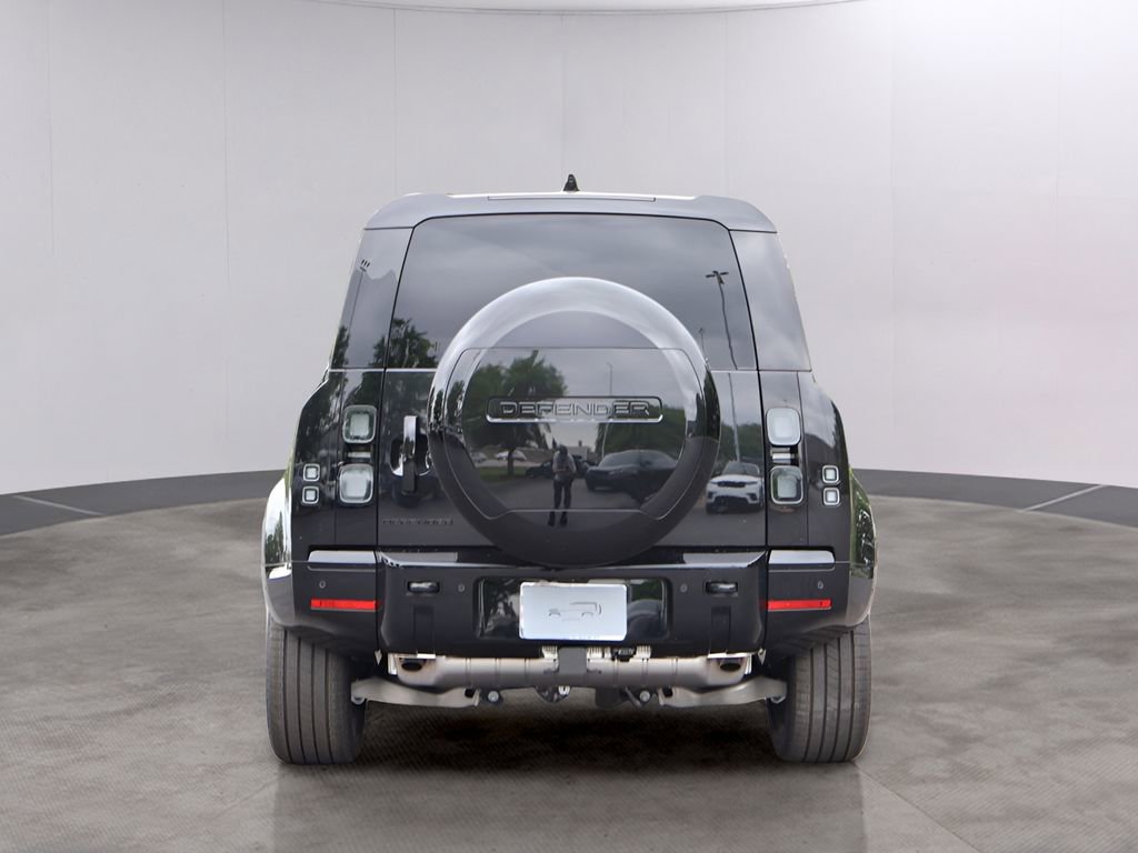 New 2026 Land Rover Defender 110 X-Dynamic SE AWD/4WD image 6