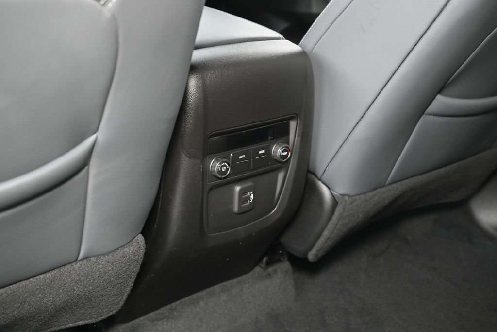 Used 2024 Buick Enclave Essence w/ Sport Touring Edition image 37