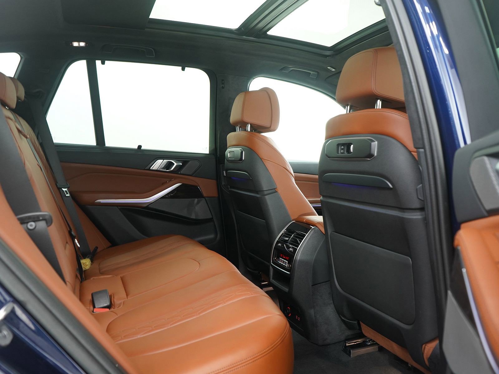 Used 2024 BMW X5 M60i AWD/4WD image 13