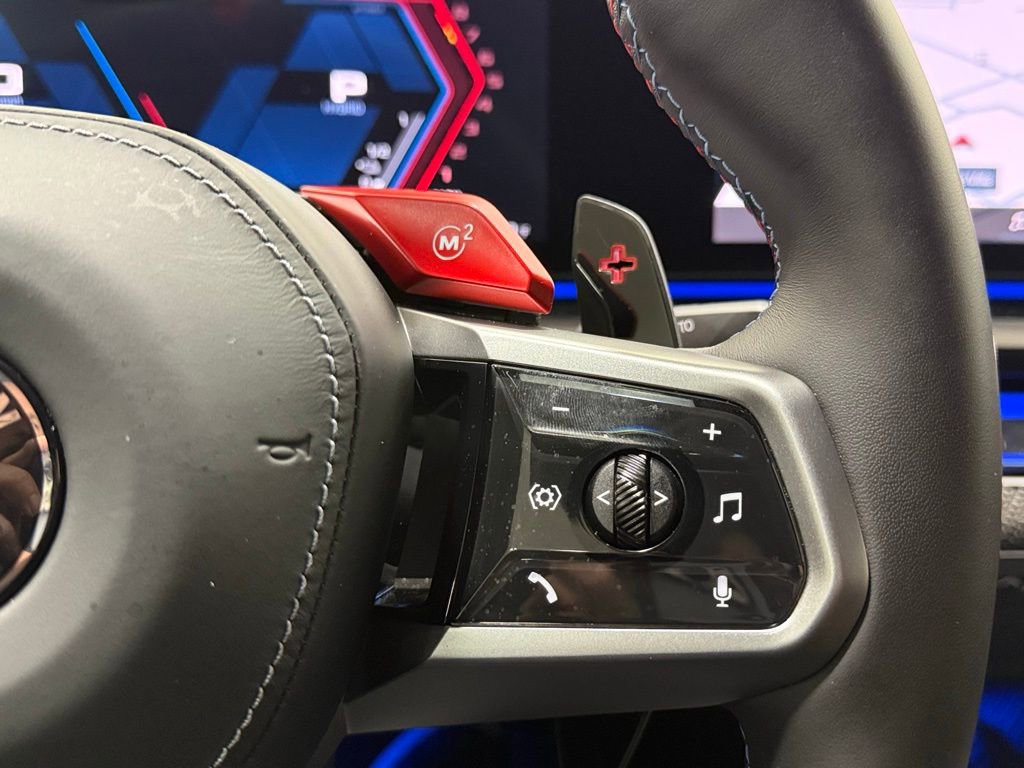 Used 2025 BMW M5 w/ Carbon Package image 27