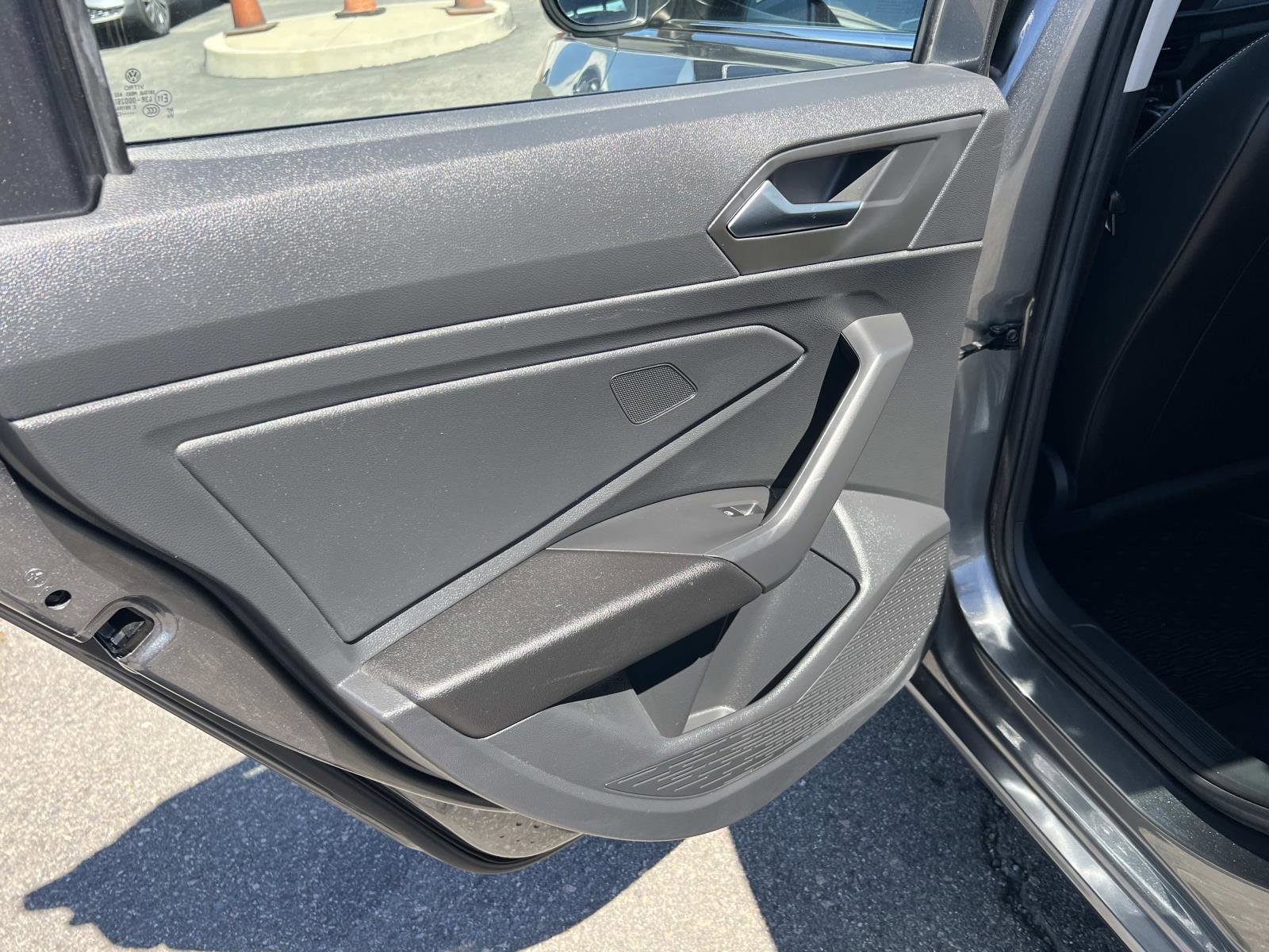 Certified 2022 Volkswagen Jetta SE image 19