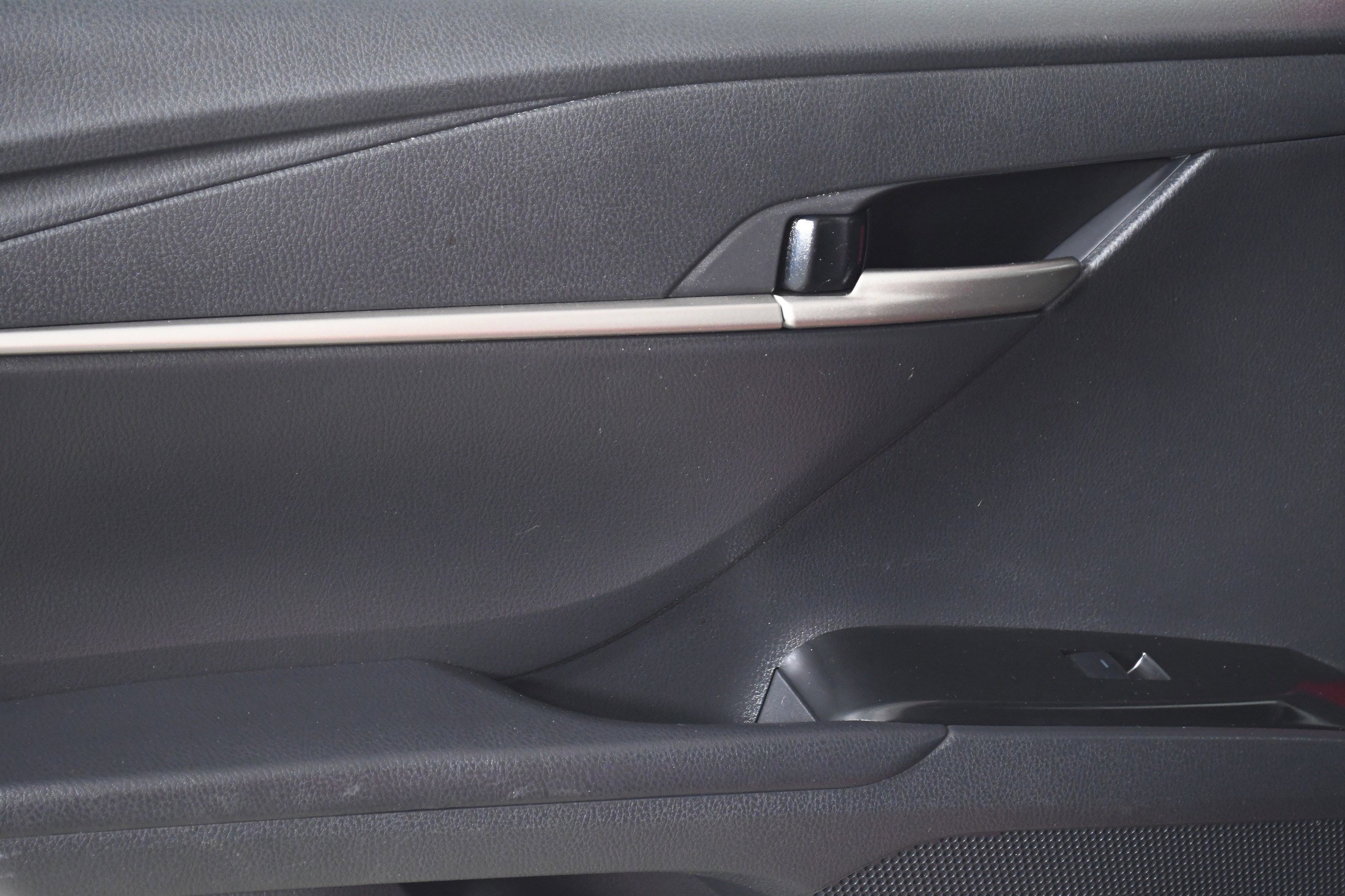 Used 2025 Toyota Camry LE image 23