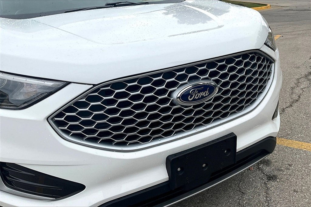 Used 2024 Ford Edge SEL image 28