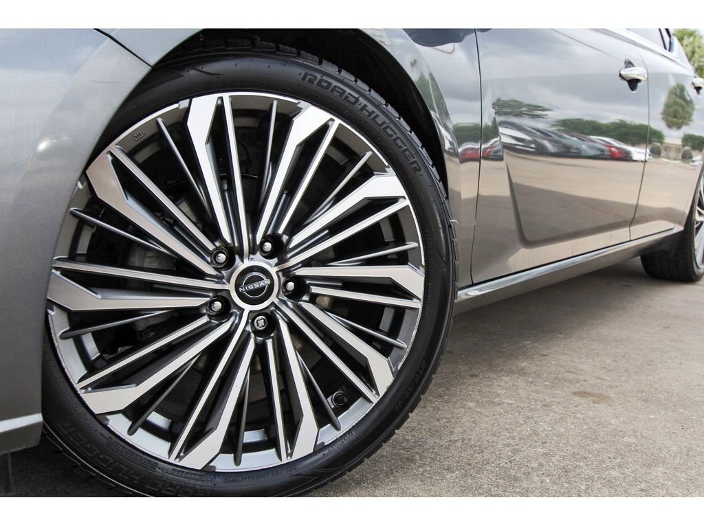Used 2023 Nissan Altima 2.5 SL FWD image 29
