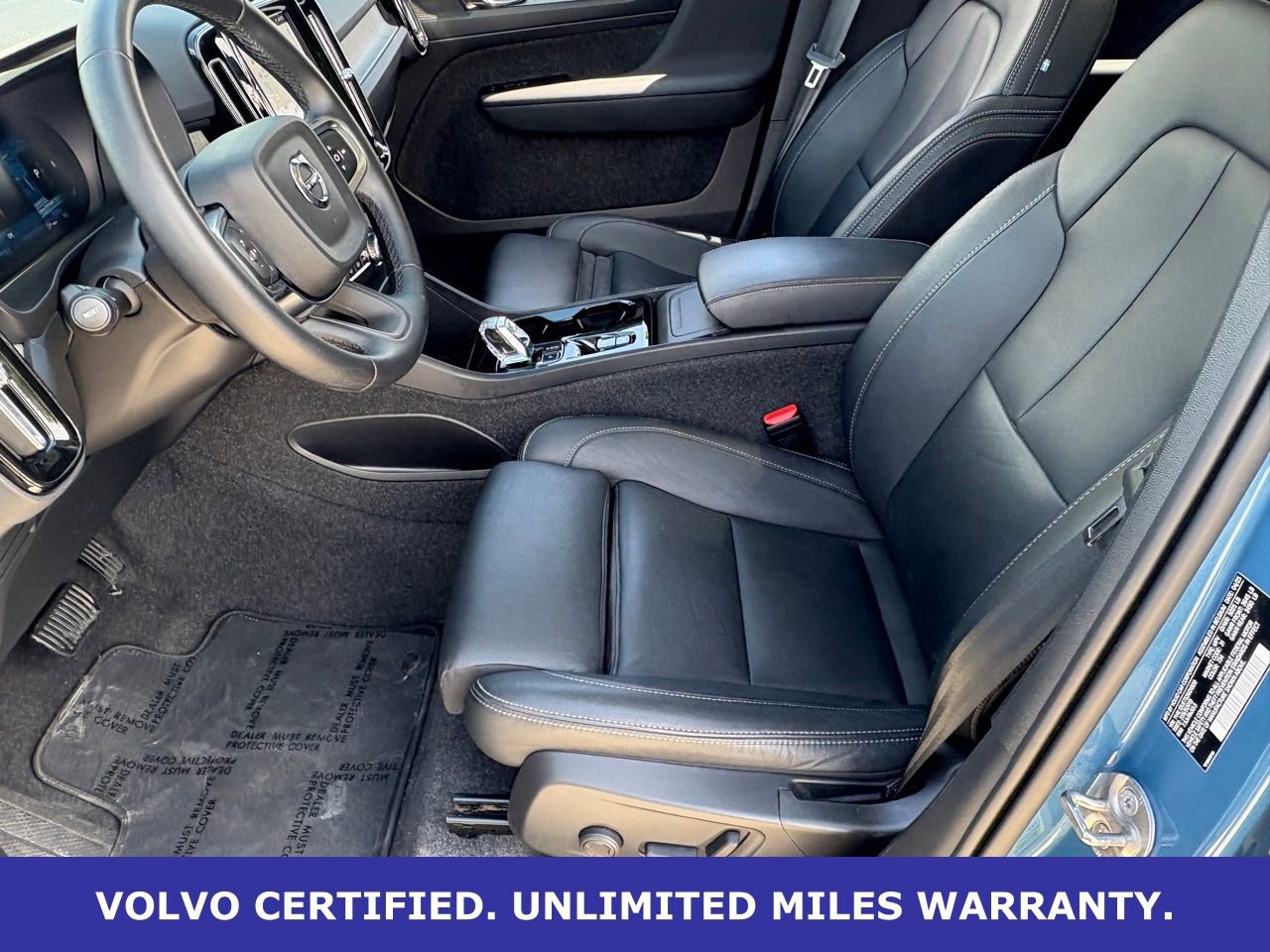 Certified 2025 Volvo XC40 B5 Plus AWD/4WD image 26