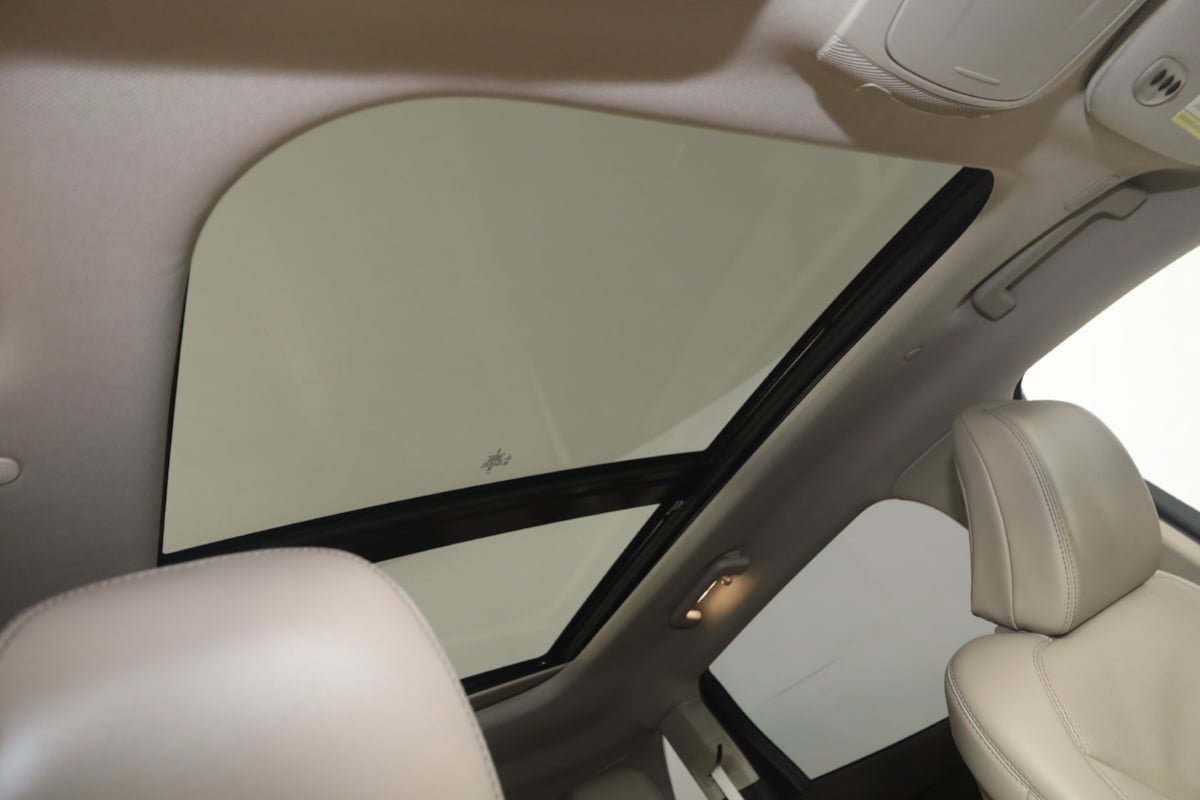 Used 2023 Lincoln Nautilus Reserve AWD/4WD image 13