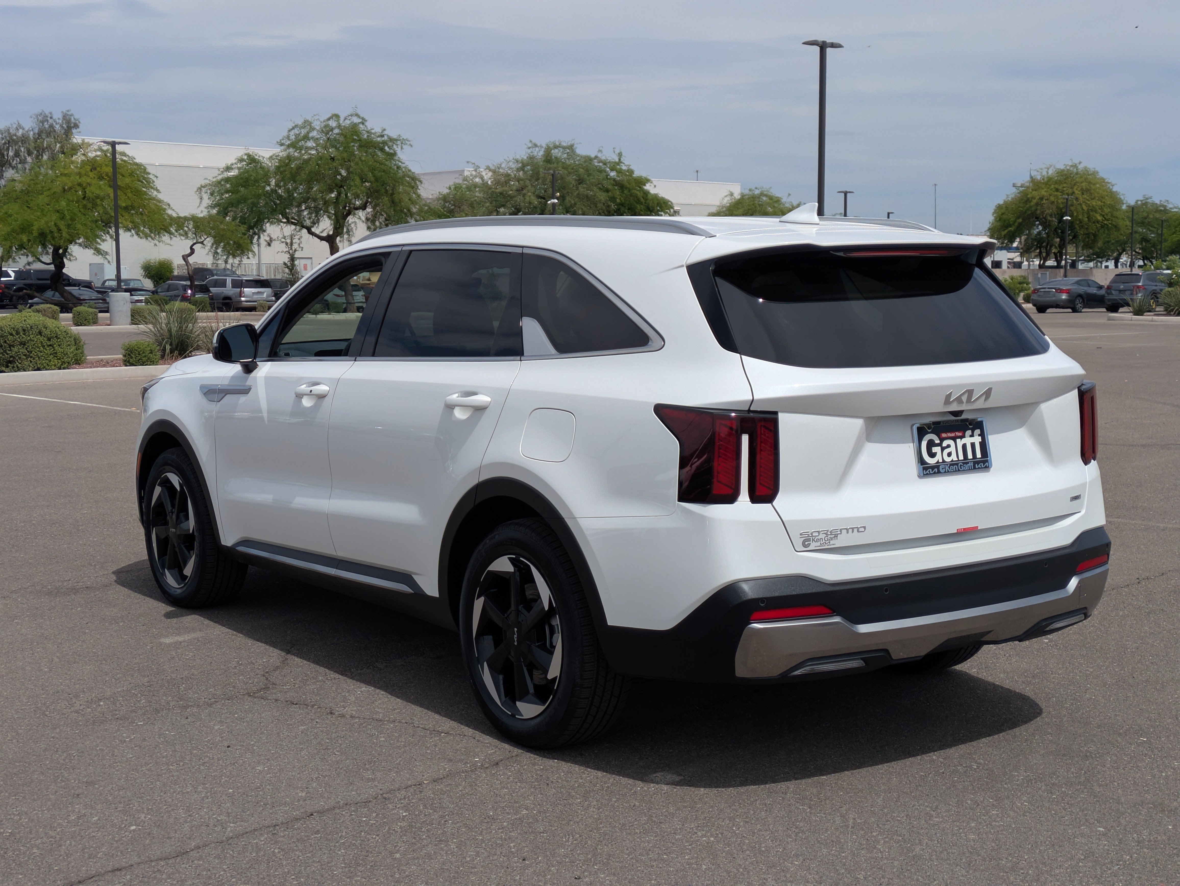 Certified 2025 Kia Sorento EX image 3