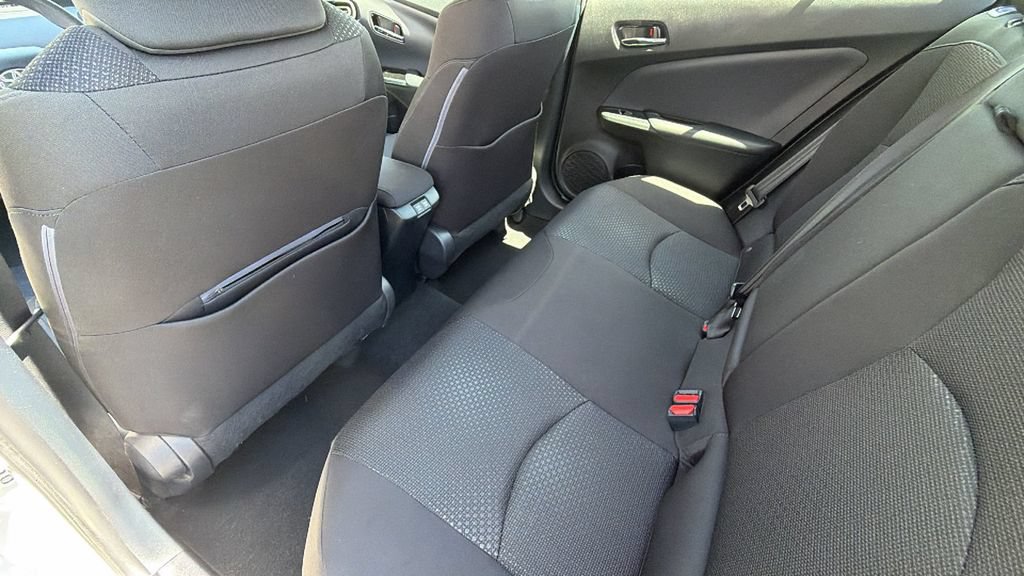 Used 2019 Toyota Prius LE AWD/4WD image 24