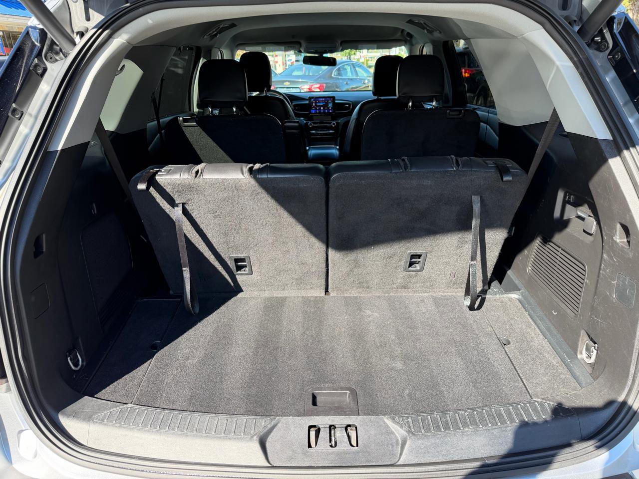 Used 2024 Ford Explorer Limited AWD/4WD image 23