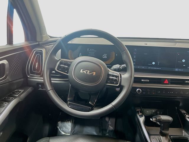 Certified 2024 Kia Sorento S image 23