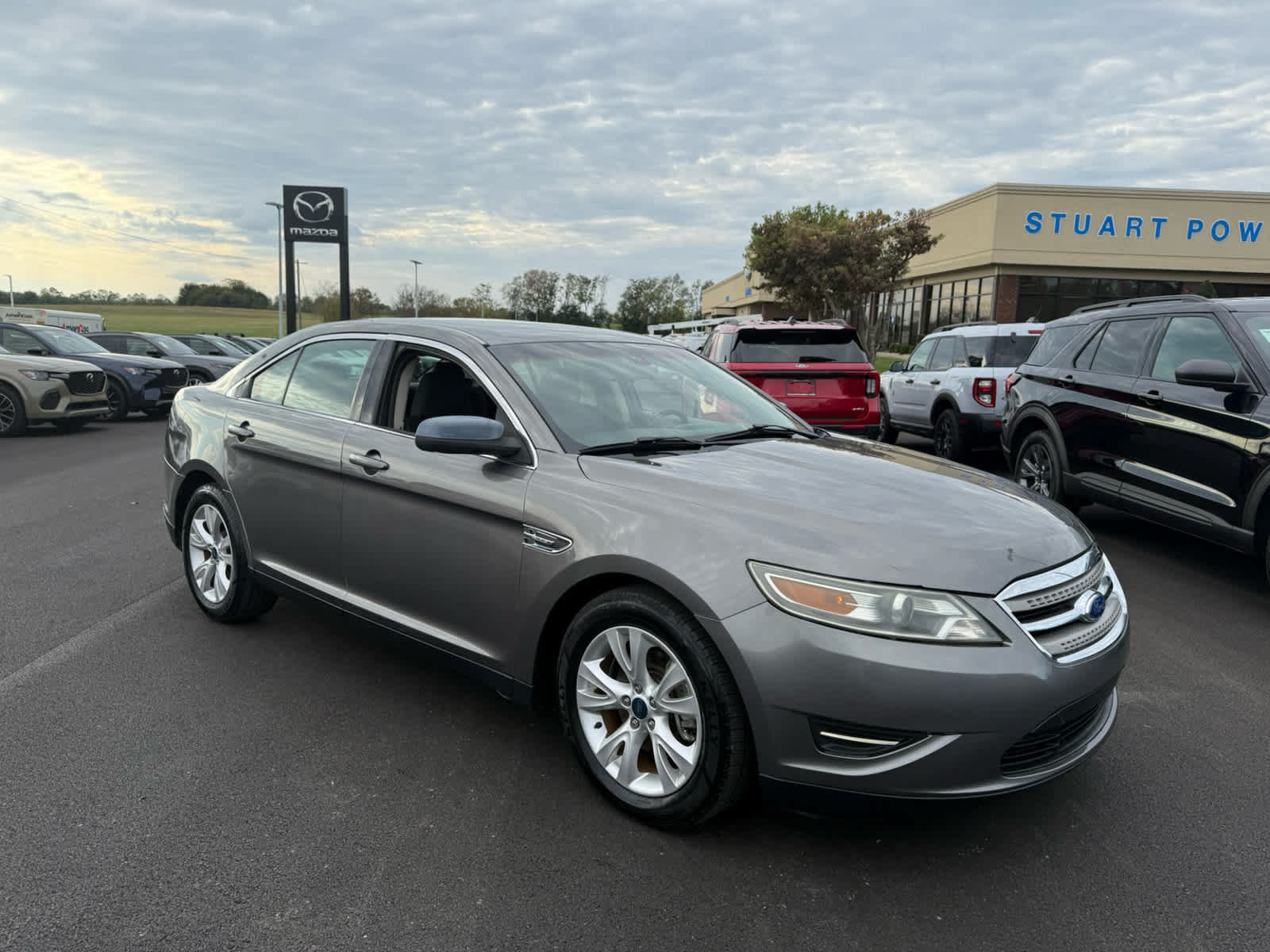 Used 2012 Ford Taurus SEL FWD image 1