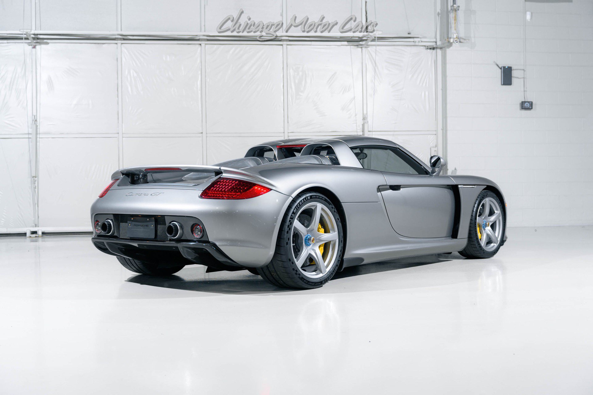 Used 2005 Porsche Carrera GT RWD image 6