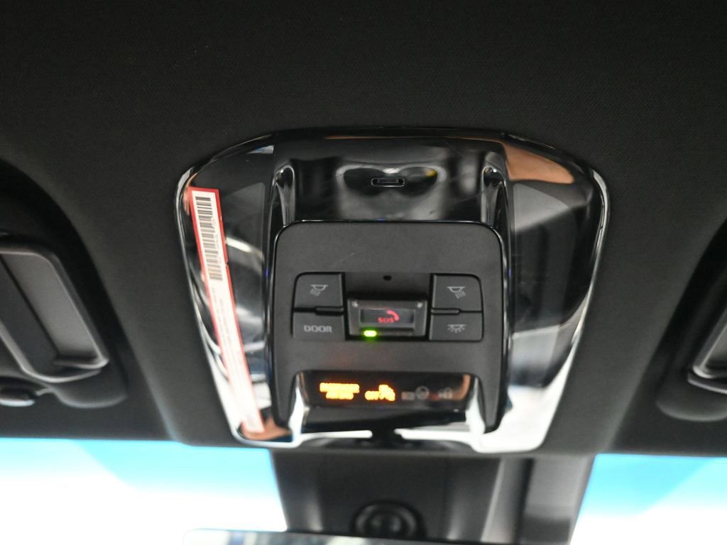 Certified 2021 Toyota Venza Limited w/ Advanced Technology Package image 17