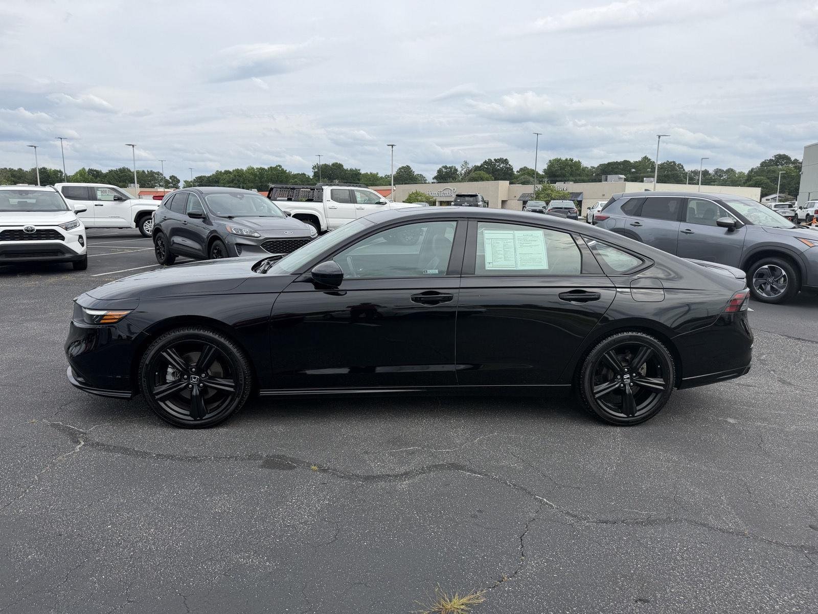 Used 2023 Honda Accord Sport image 4
