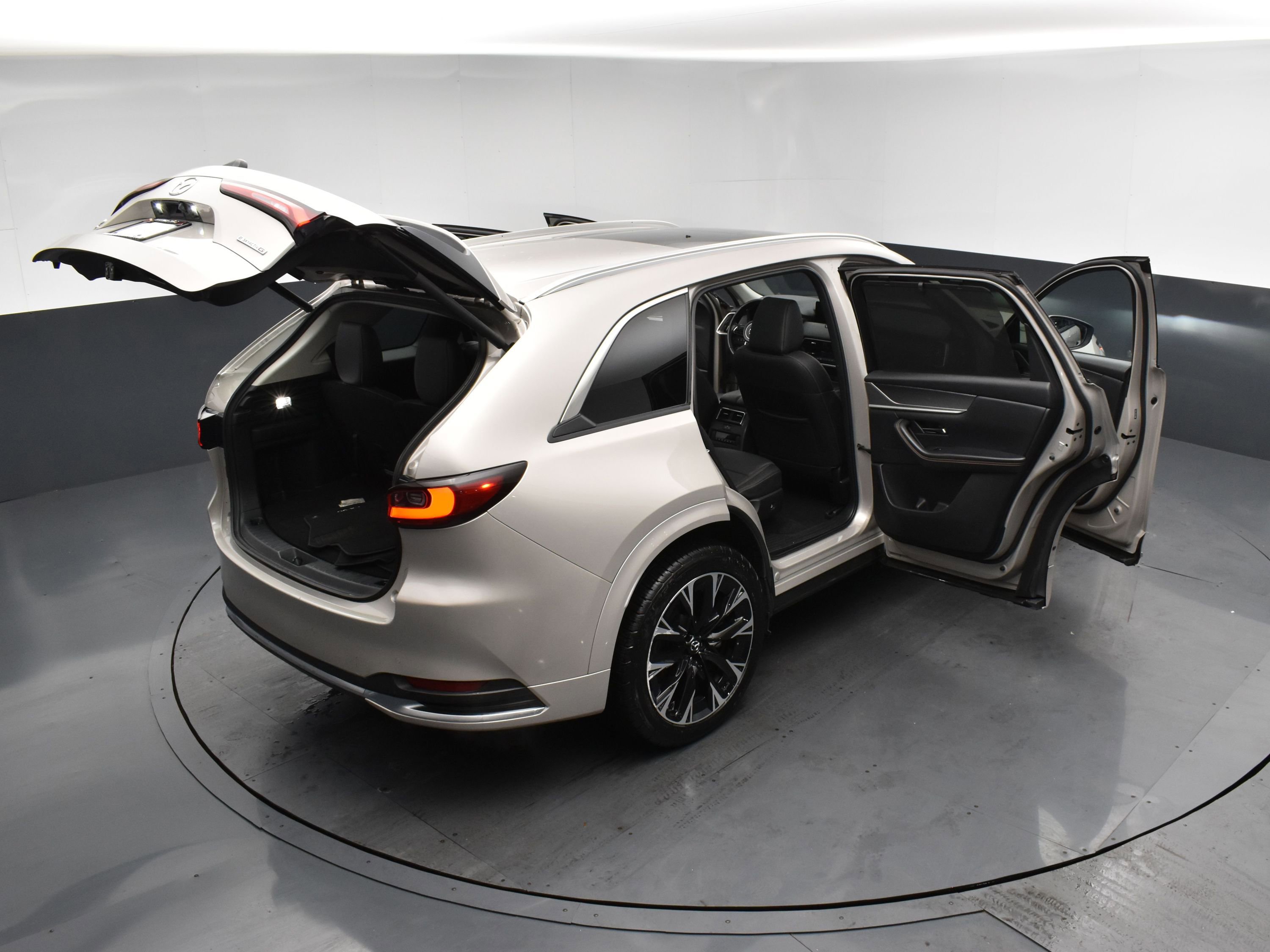 Used 2024 MAZDA CX-90 3.3 Turbo S image 28