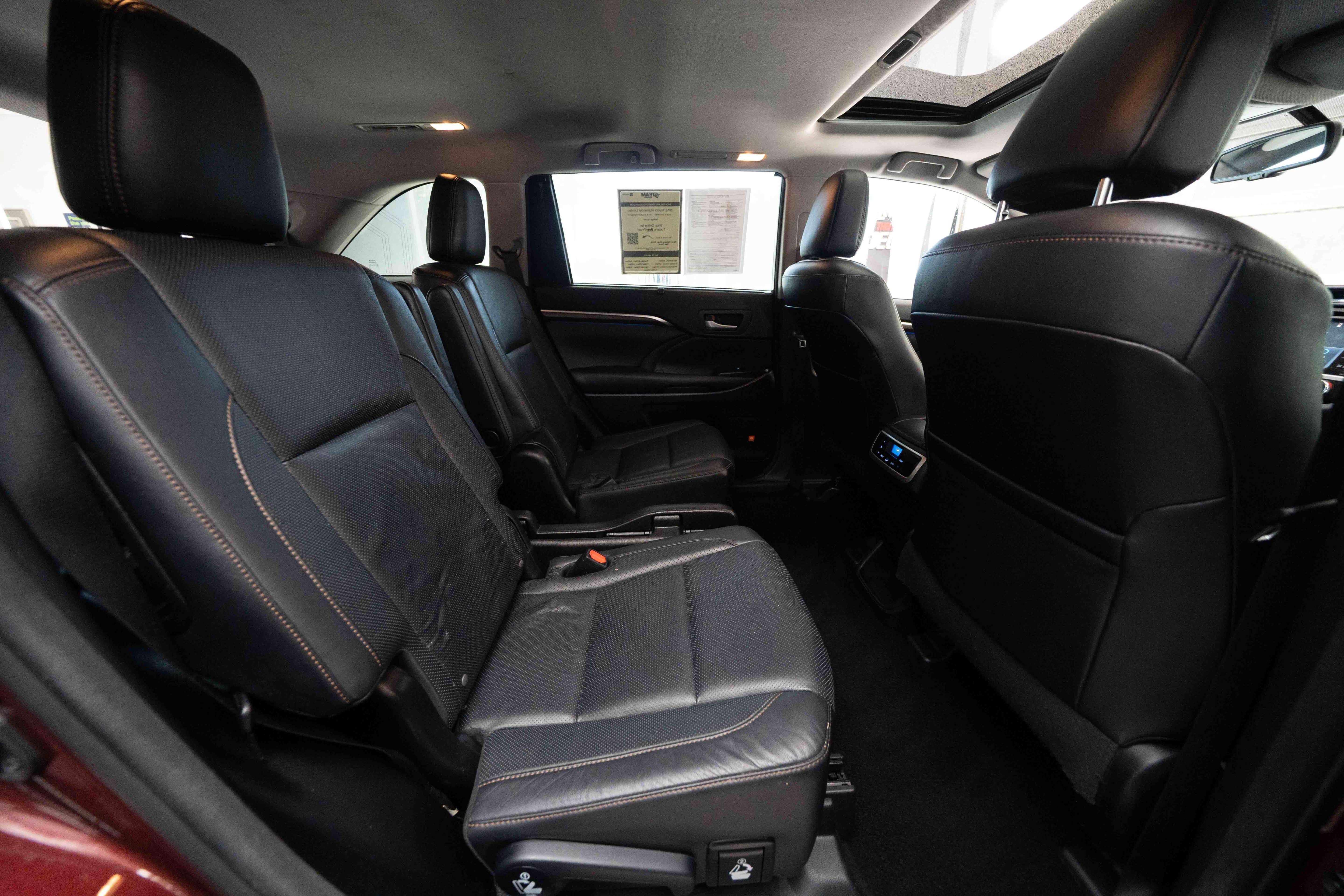 Used 2016 Toyota Highlander Limited AWD/4WD image 25