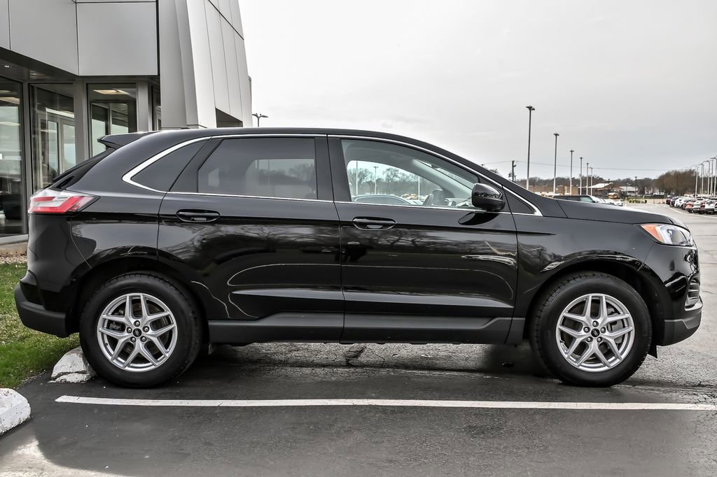Certified 2024 Ford Edge SEL w/ Convenience Package AWD/4WD image 11