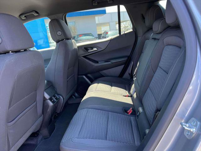 Used 2025 Chevrolet Equinox LT w/ Safety and Technology Package image 11