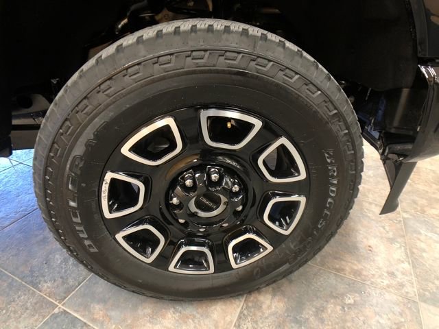 New 2026 Ford F350 Platinum w/ FX4 Off-Road Package image 9