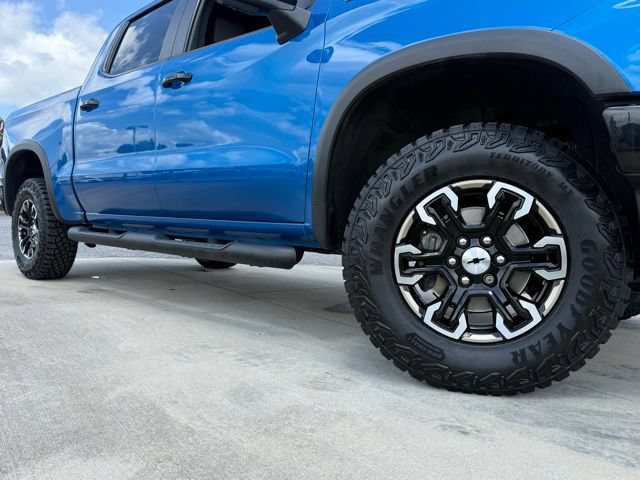 Used 2022 Chevrolet Silverado 1500 ZR2 AWD/4WD image 2