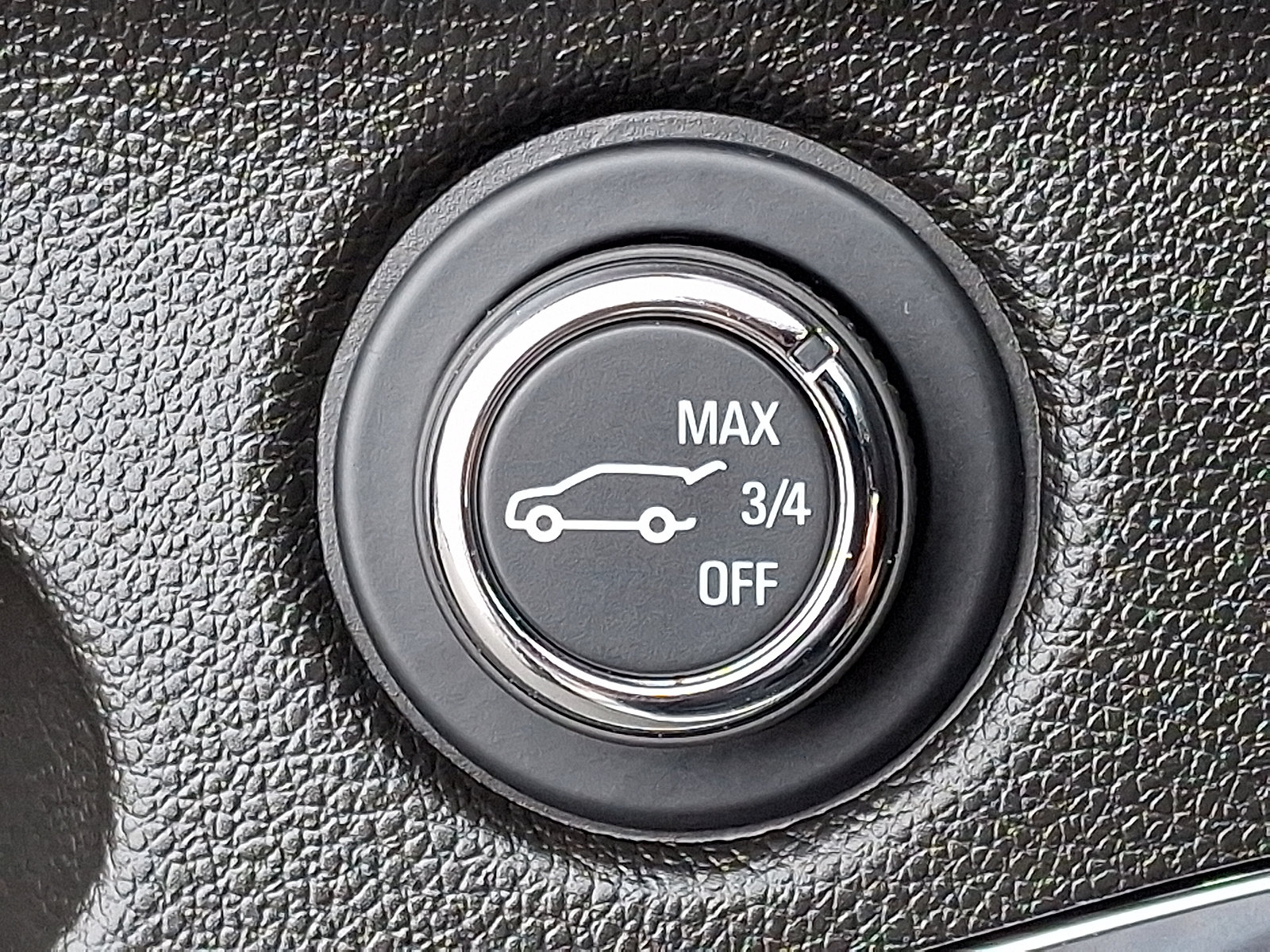 Used 2023 Buick Enclave Essence AWD/4WD image 25