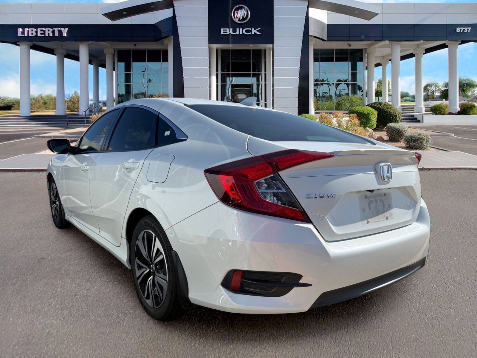 Used 2016 Honda Civic EX-L image 3