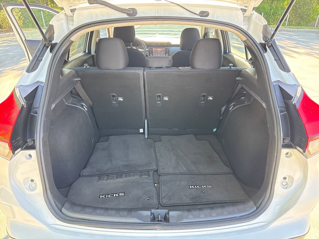 Used 2022 Nissan Kicks SV image 31