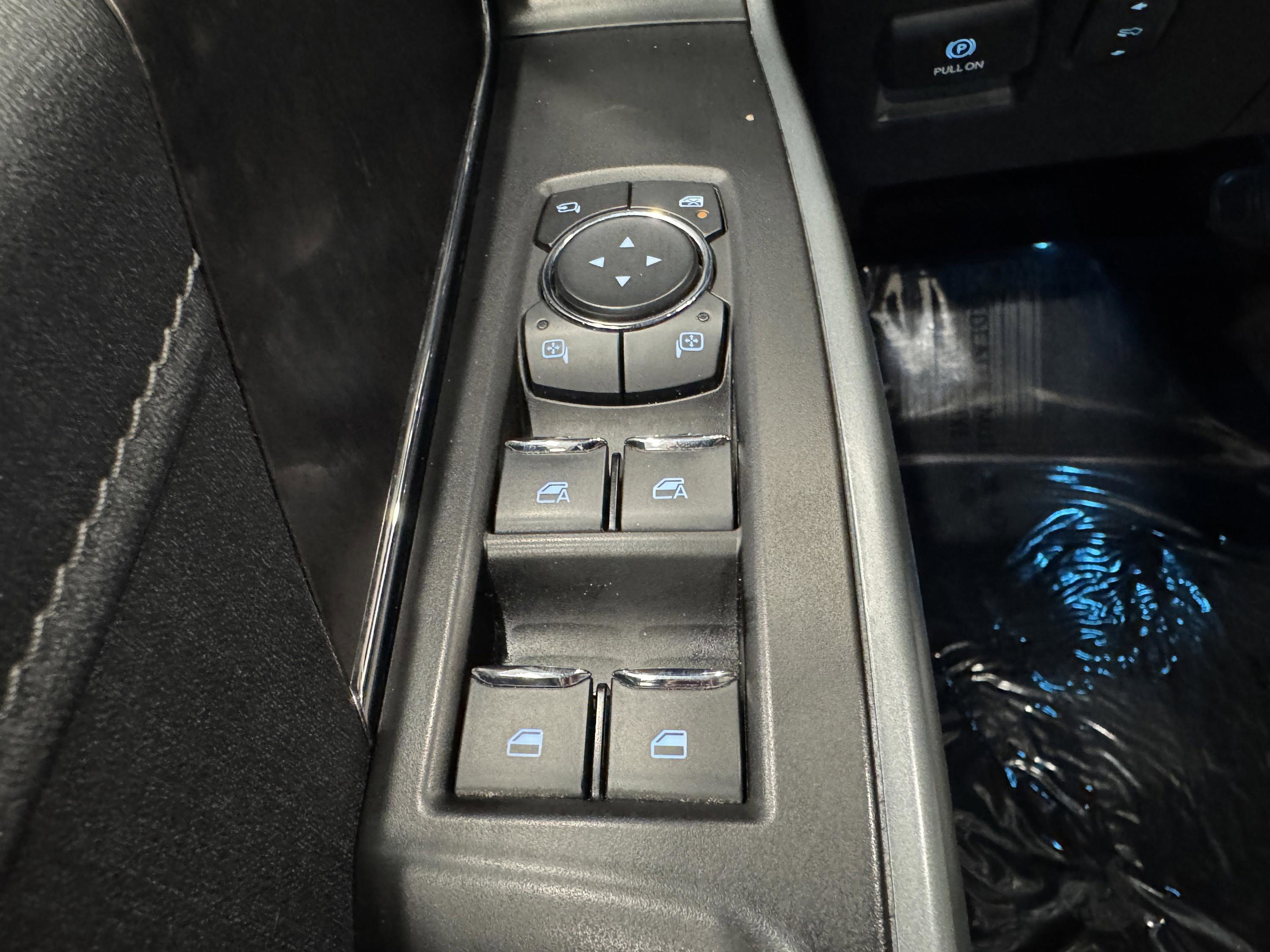 Certified 2023 Ford F150 Lariat w/ Trailer Tow Package AWD/4WD image 19