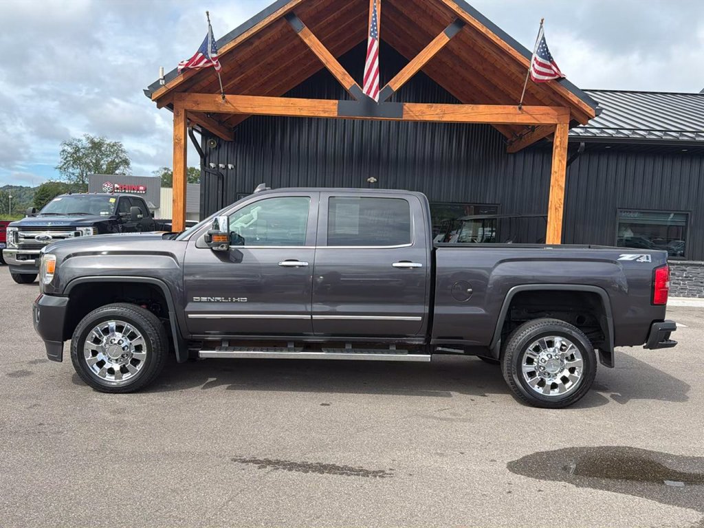 Used 2015 GMC Sierra 2500 Denali w/ Duramax Plus Package AWD/4WD image 26