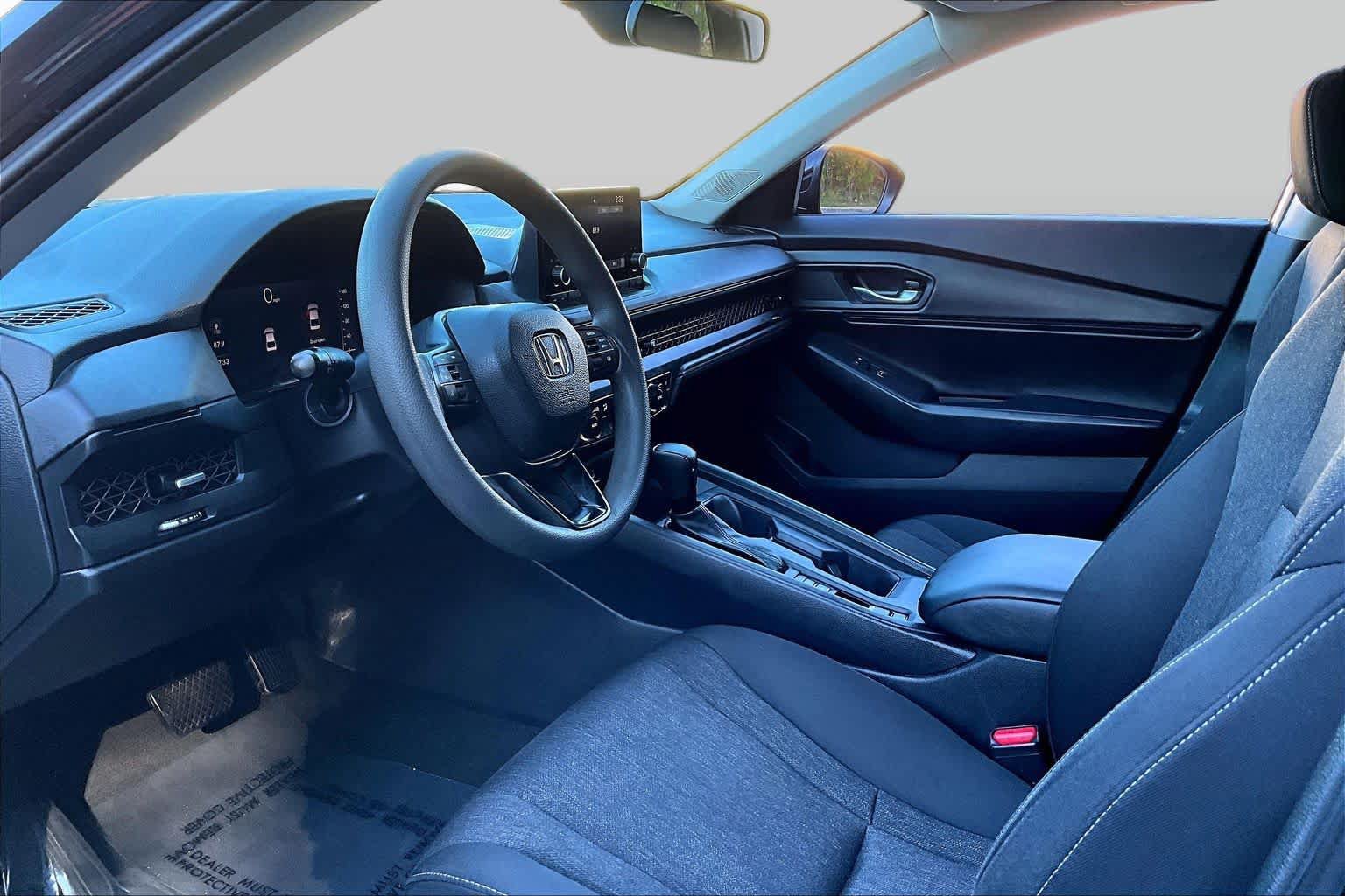 Used 2023 Honda Accord EX image 17
