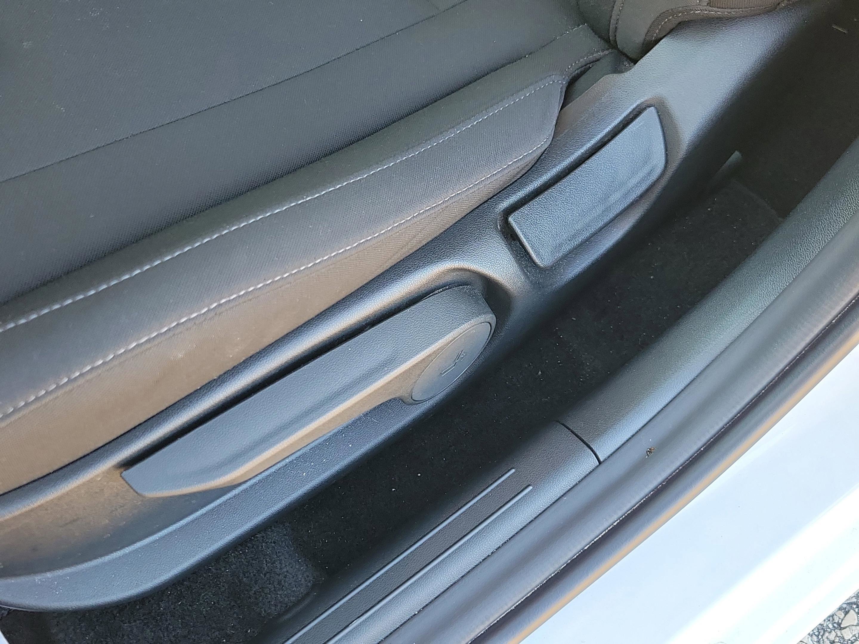 Certified 2025 Hyundai Elantra Sport image 16