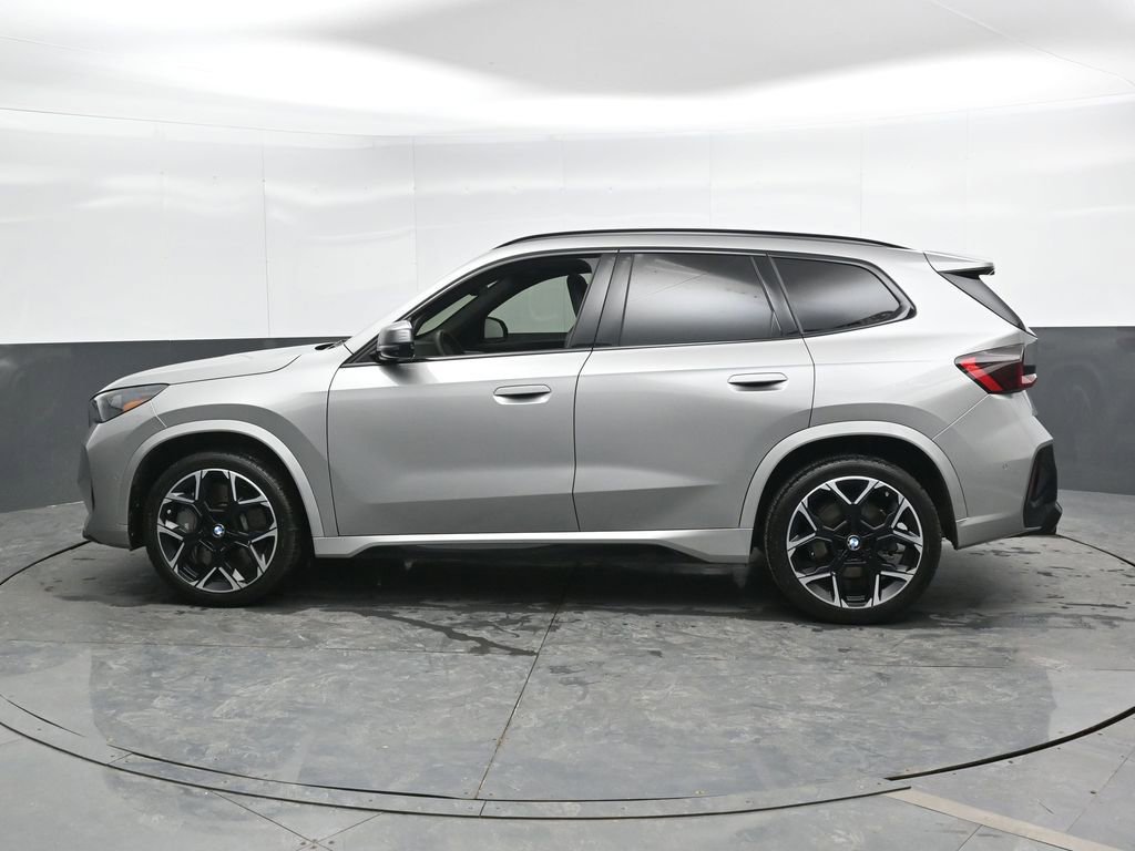 Used 2025 BMW X1 M35i w/ Premium Package image 8