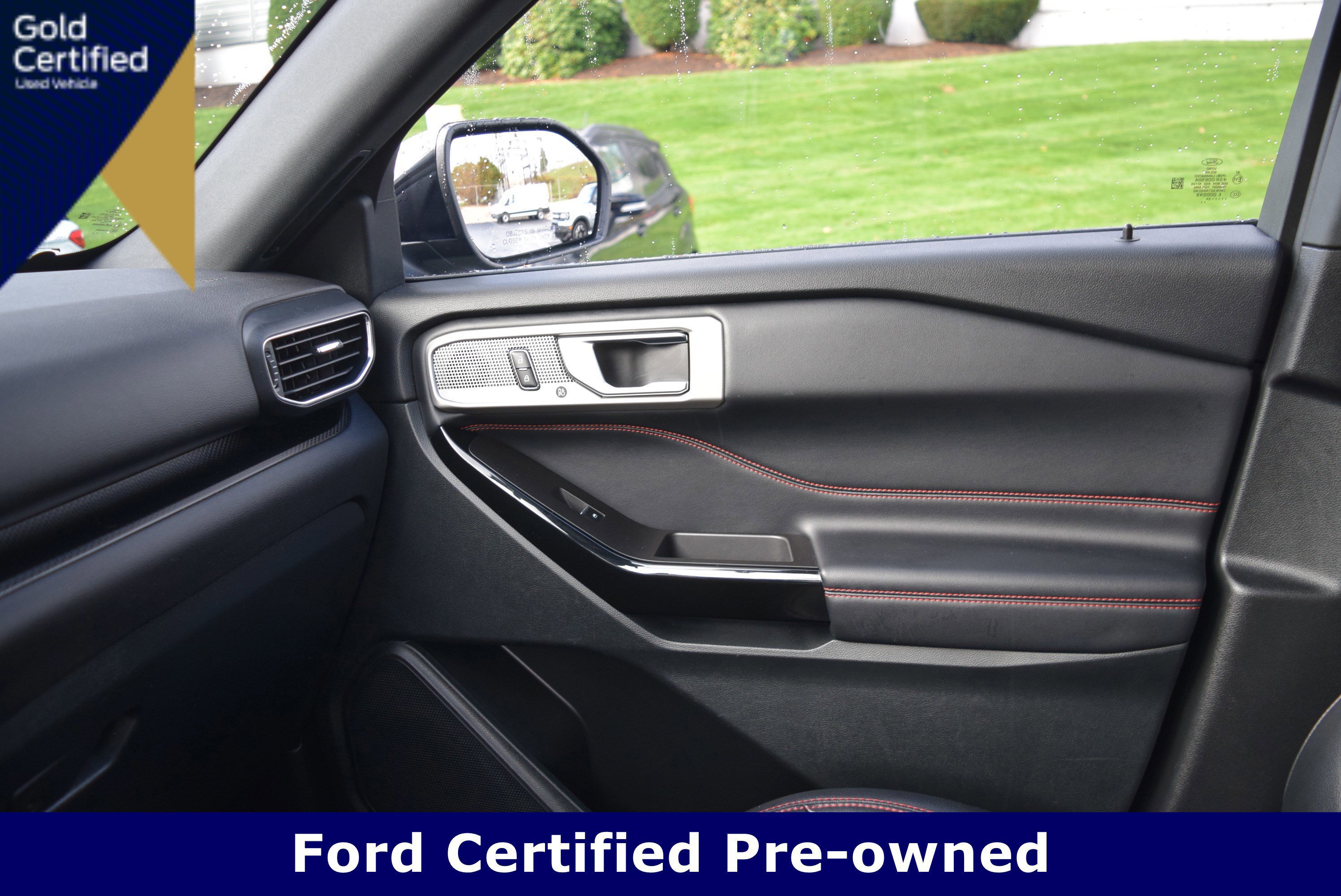 Certified 2024 Ford Explorer ST-Line w/ Class IV Trailer Tow Package image 17