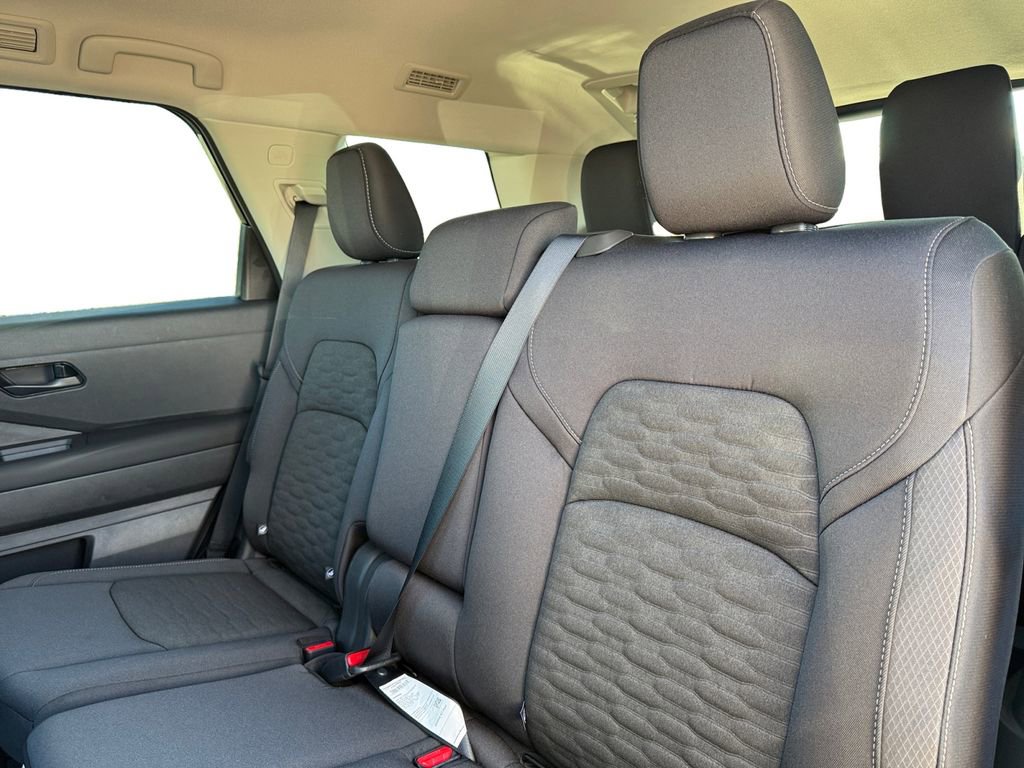 New 2026 Nissan Pathfinder SV image 14