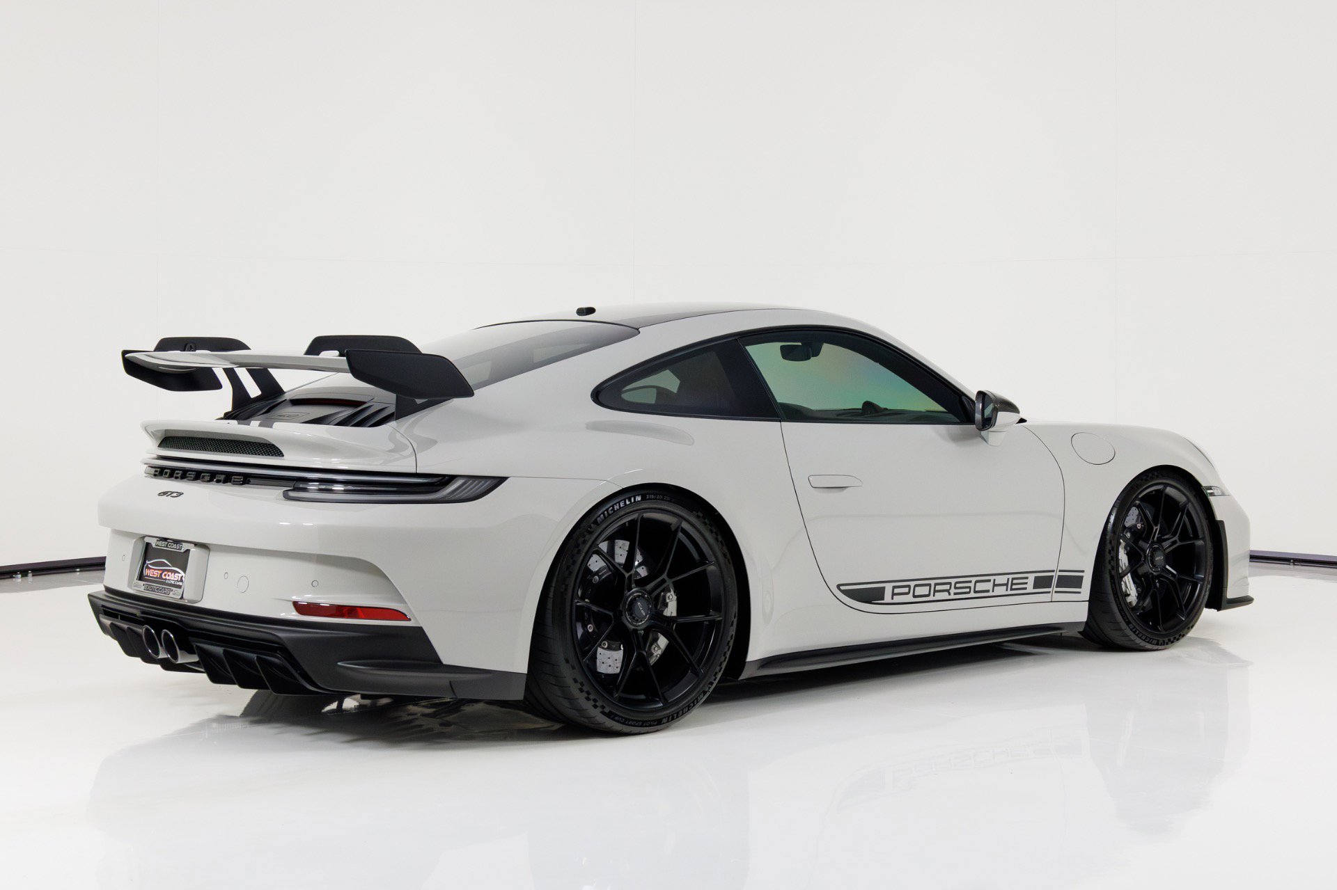 Used 2022 Porsche 911 GT3 RWD image 3