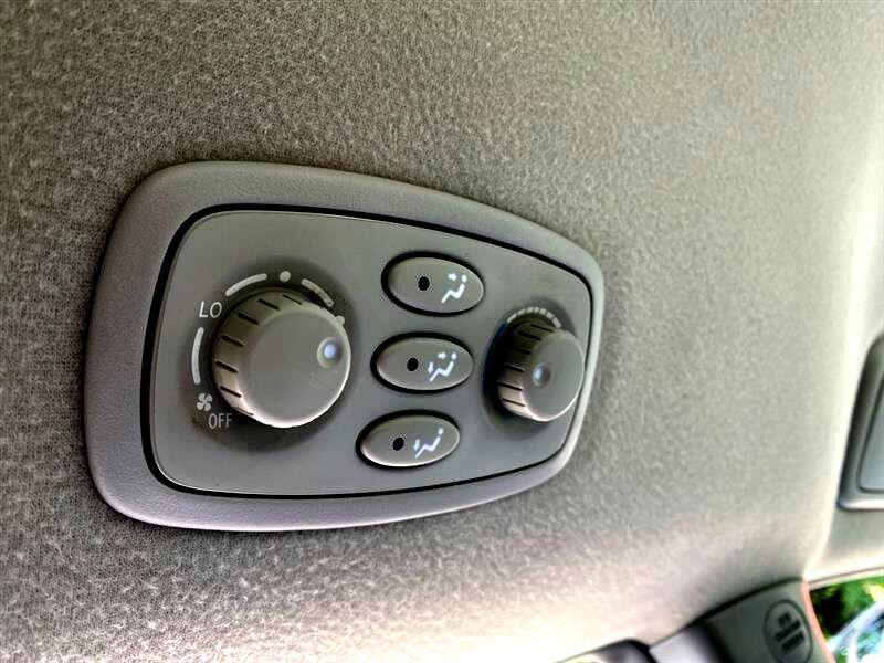 Used 2010 Toyota Sienna CE image 11