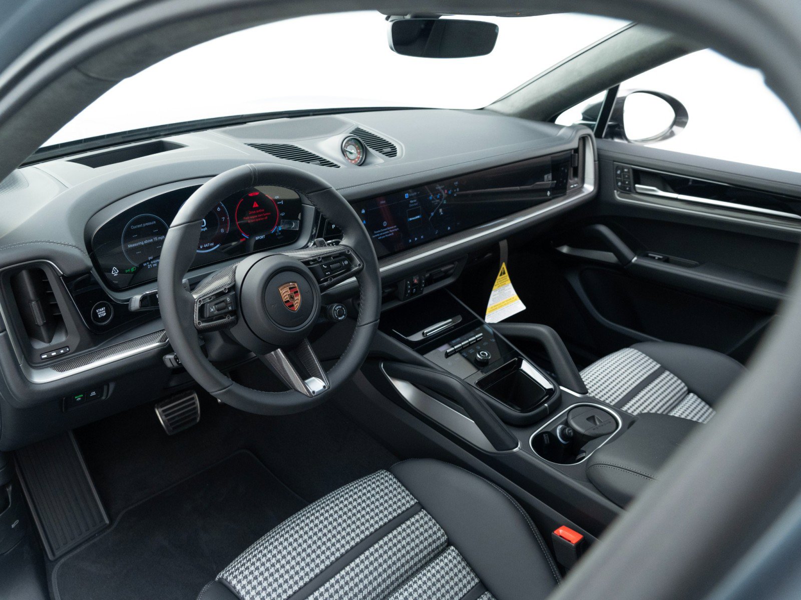 New 2026 Porsche Cayenne GTS image 4