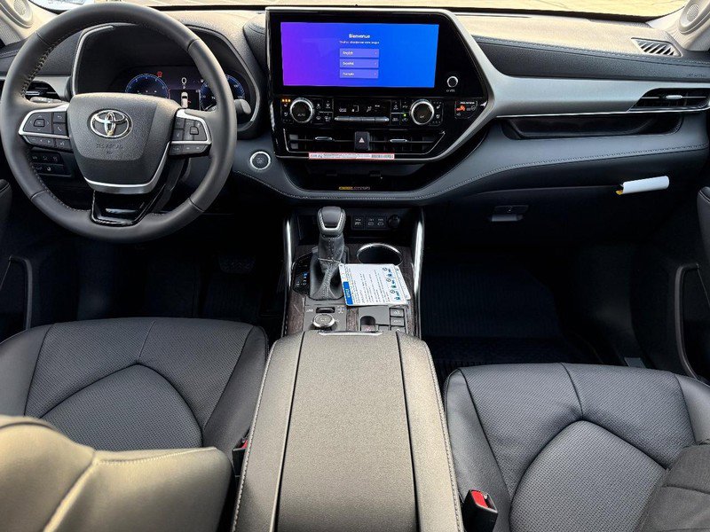 New 2026 Toyota Highlander Limited image 8