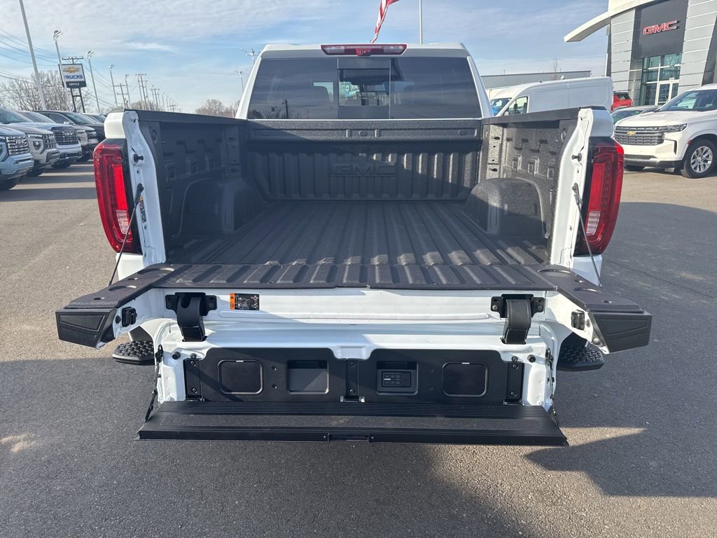 New 2026 GMC Sierra 1500 Denali Ultimate w/ LPO, Black Badging Package image 39
