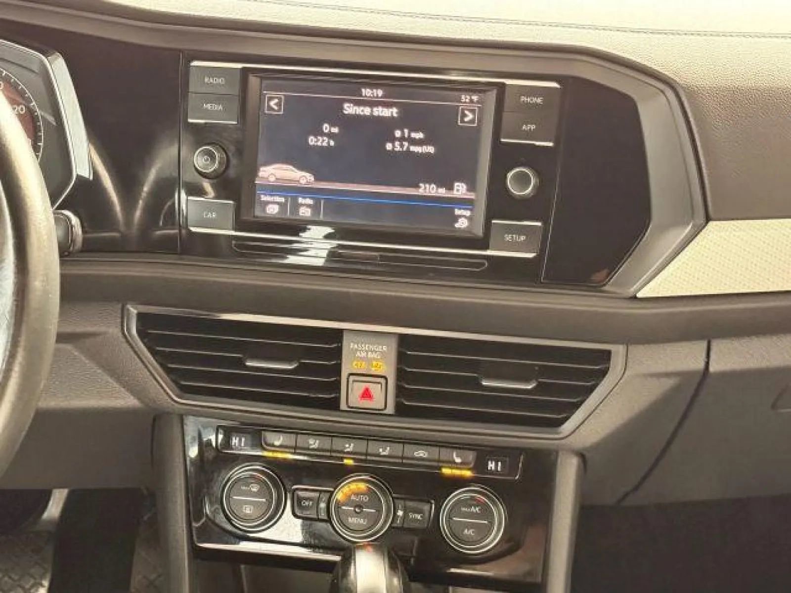 Used 2019 Volkswagen Jetta R-Line image 26