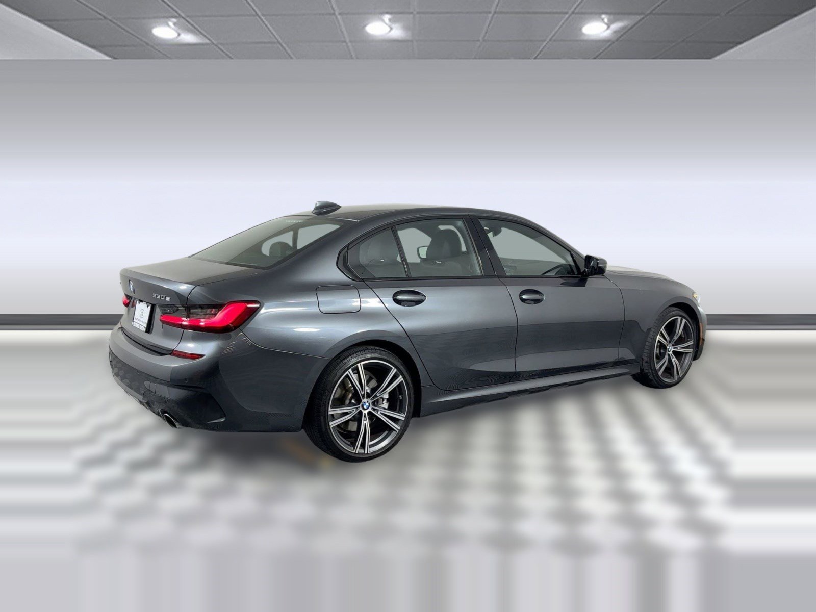 Used 2021 BMW 330e xDrive w/ M Sport Package image 8