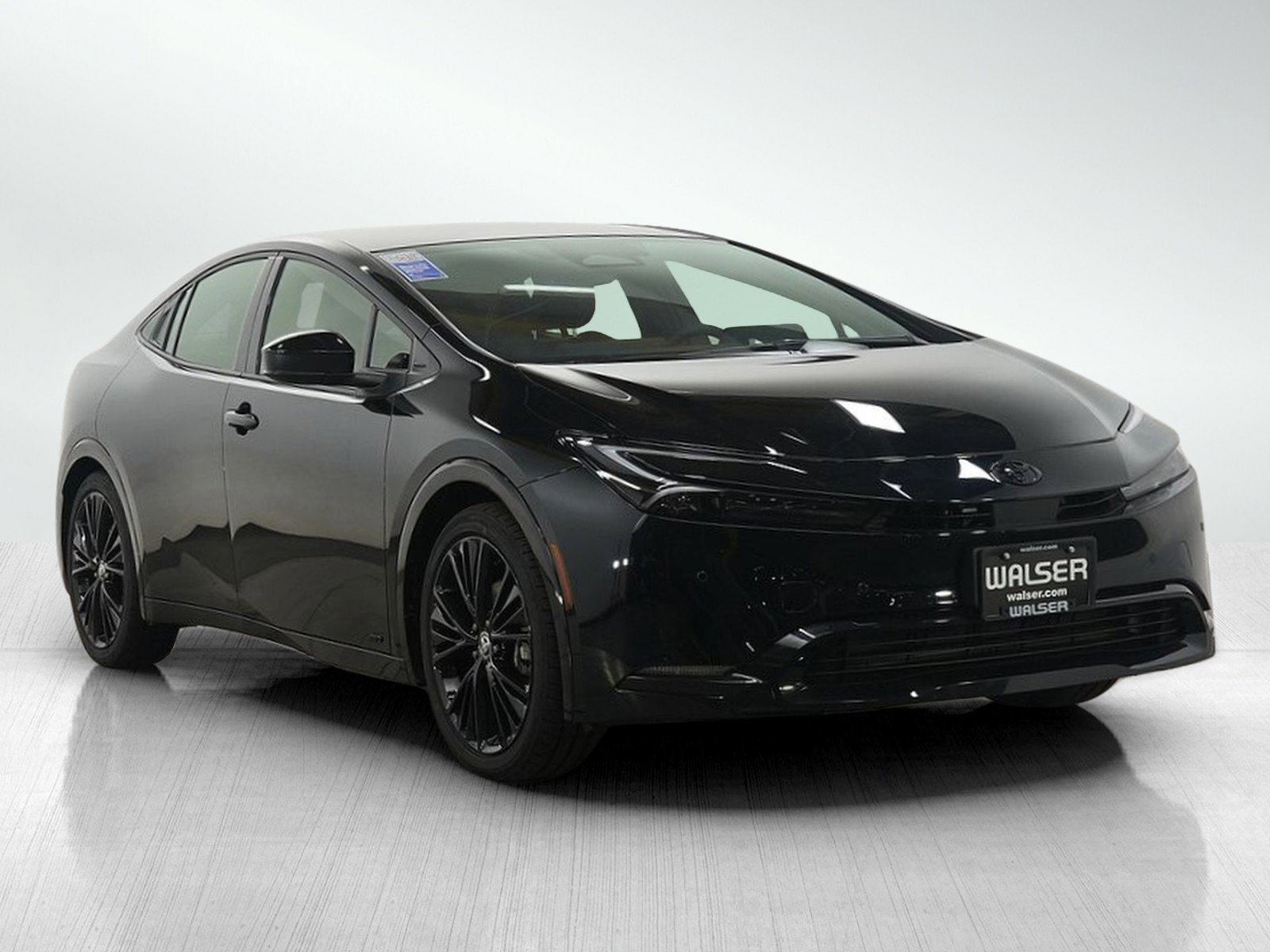 Used 2025 Toyota Prius AWD image 7