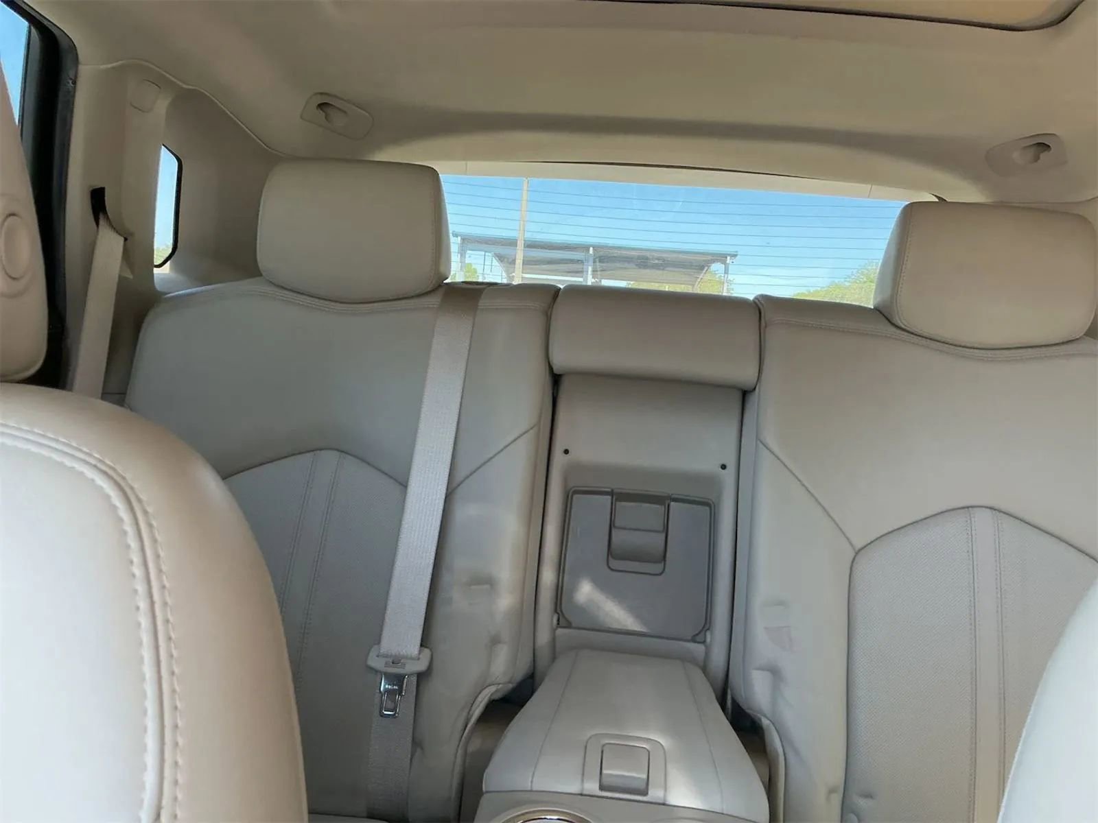 Used 2011 Cadillac SRX Luxury FWD image 5