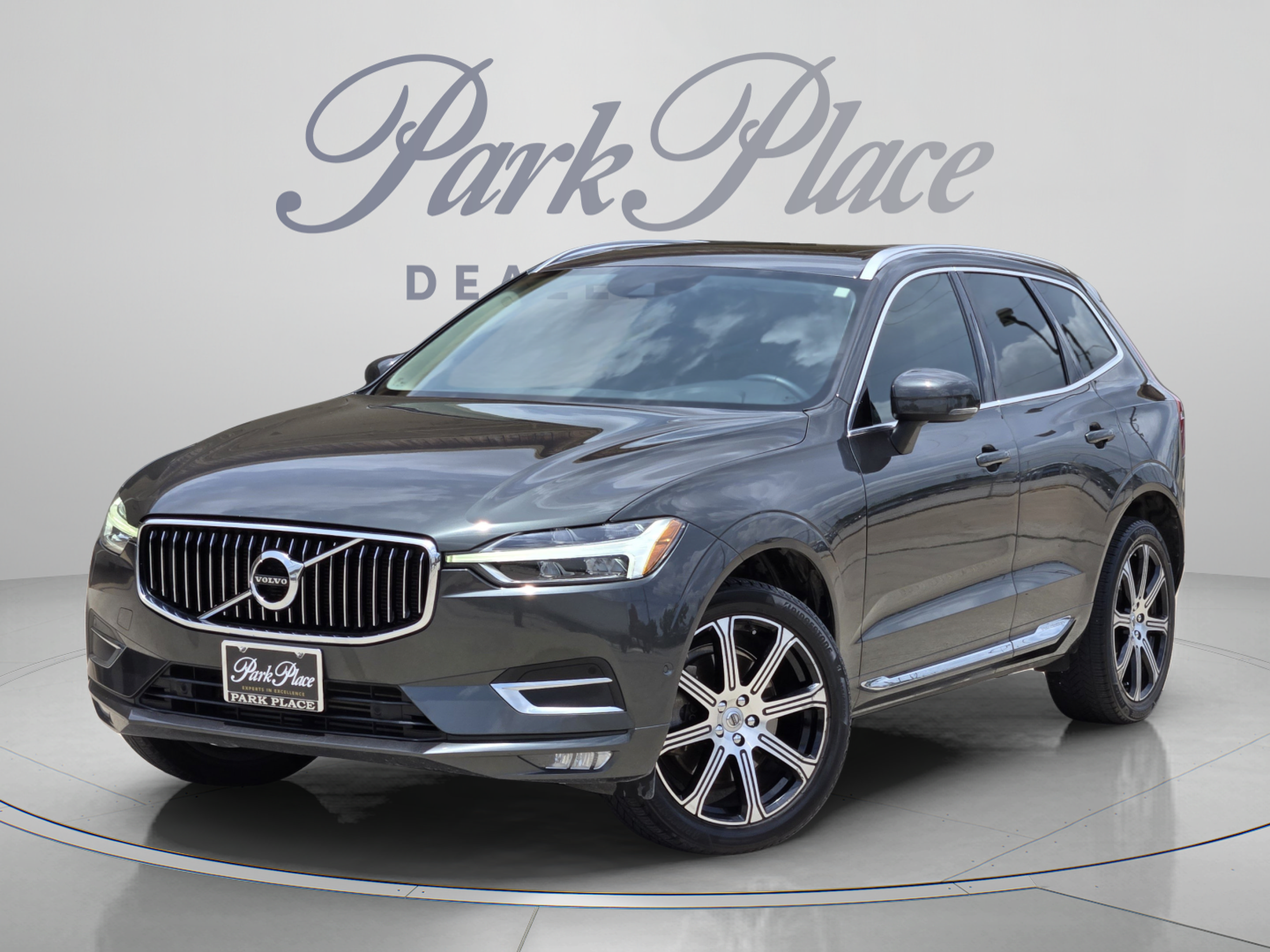 Used 2019 Volvo XC60 T6 Inscription w/ Protection Package Premier AWD/4WD image 1